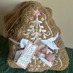 COPY - Cupcakes and Cashmere Gingerbread Pillows House Snowflake Set of 3 NEW